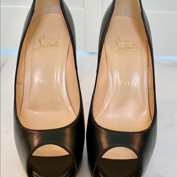 🌿AUTHENTIC CHRISTIAN LOUBOUTIN PLATFORM HEELS🌿 - Picture 6 of 8